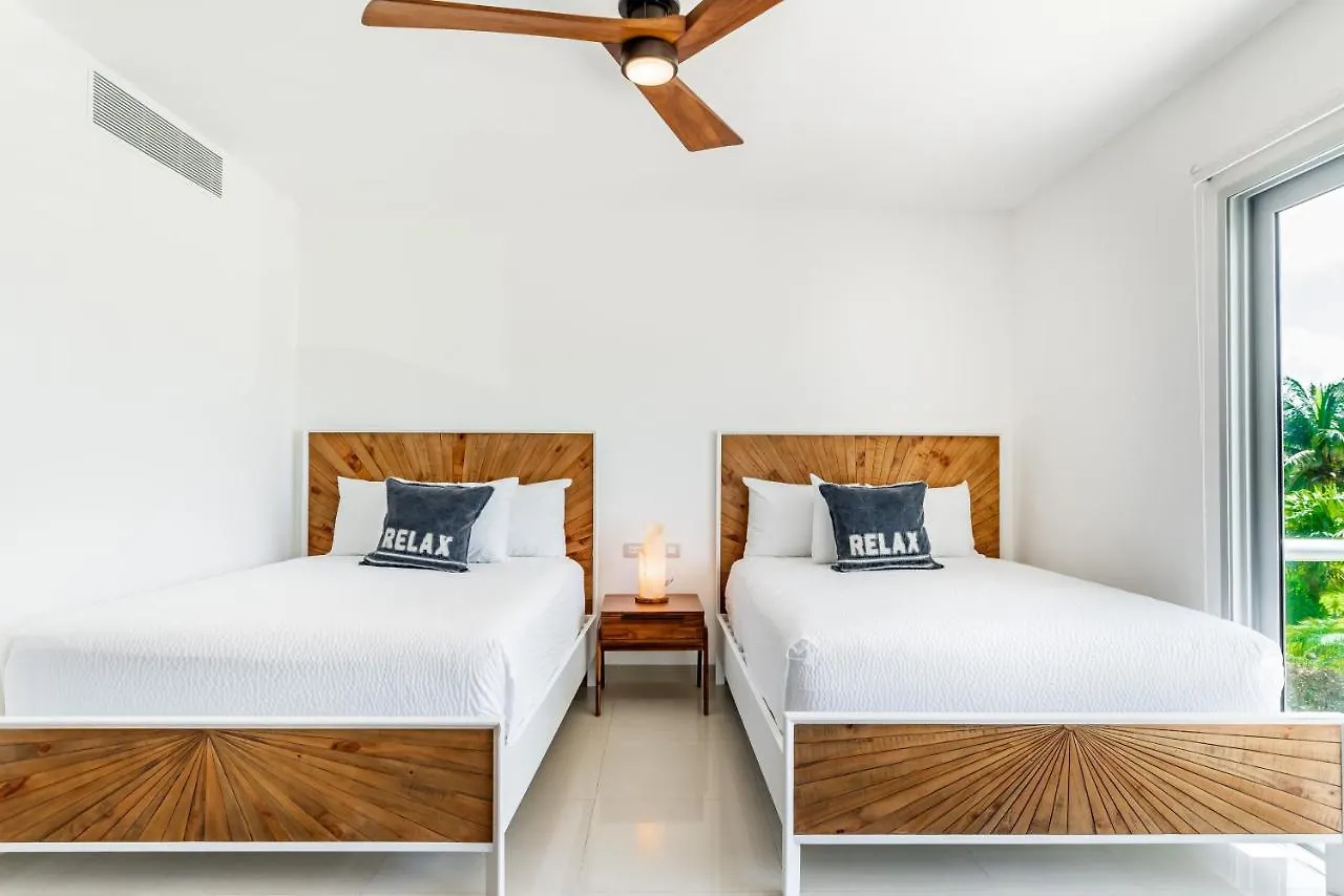 Gorgeous Ocean Front Apartment Casa Shell Condo Playa del Carmen