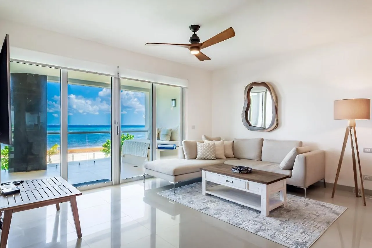 Gorgeous Ocean Front Apartment Casa Shell Condo Playa del Carmen