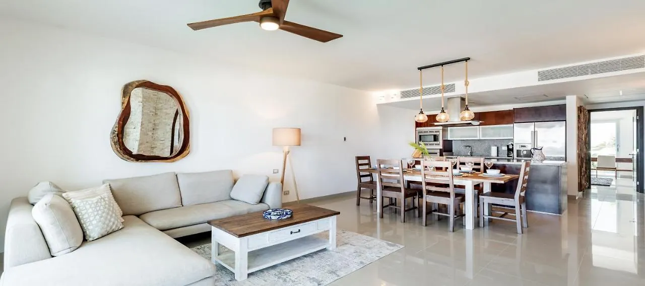 Gorgeous Ocean Front Apartment Casa Shell Condo Playa del Carmen