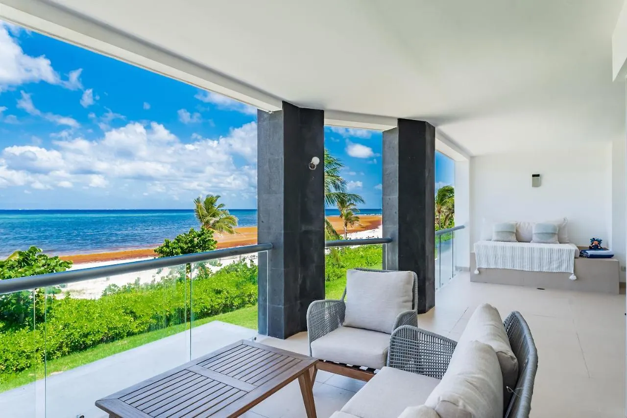 Gorgeous Ocean Front Apartment Casa Shell Condo Playa del Carmen 0*,  Mexico