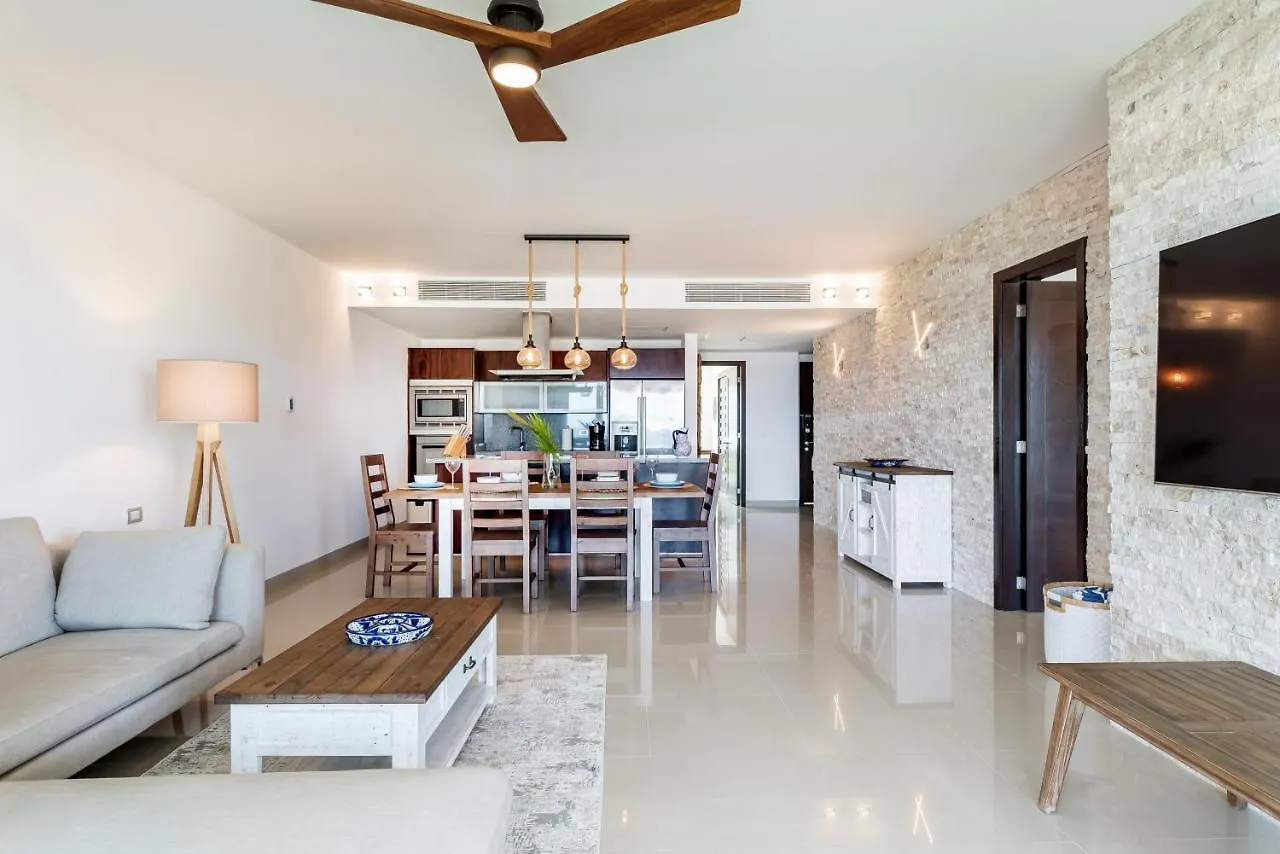 Gorgeous Ocean Front Apartment Casa Shell Condo Playa del Carmen Mexico