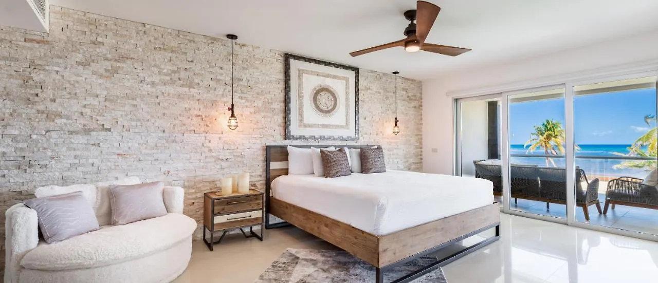 Gorgeous Ocean Front Apartment Casa Shell Condo Playa del Carmen