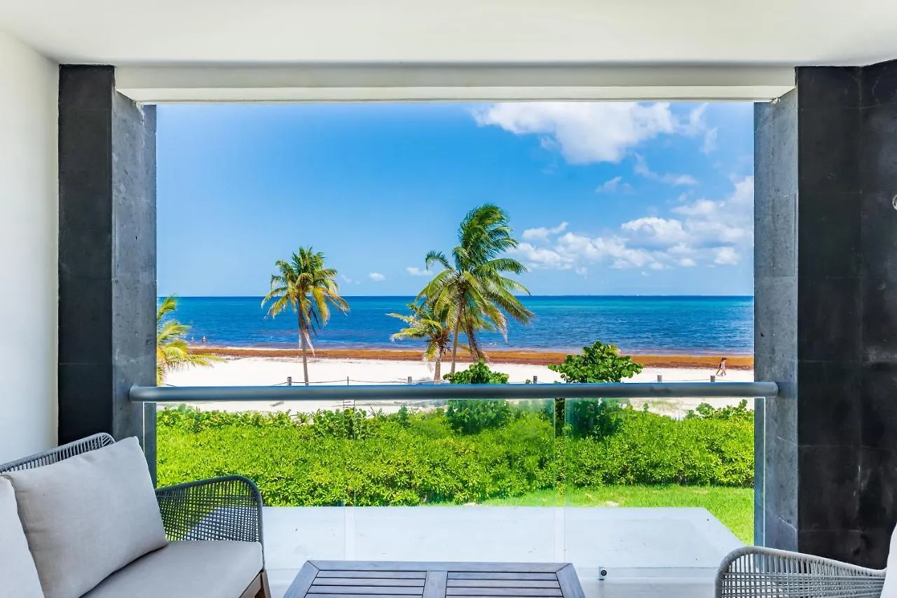 Gorgeous Ocean Front Apartment Casa Shell Condo Playa del Carmen Mexico