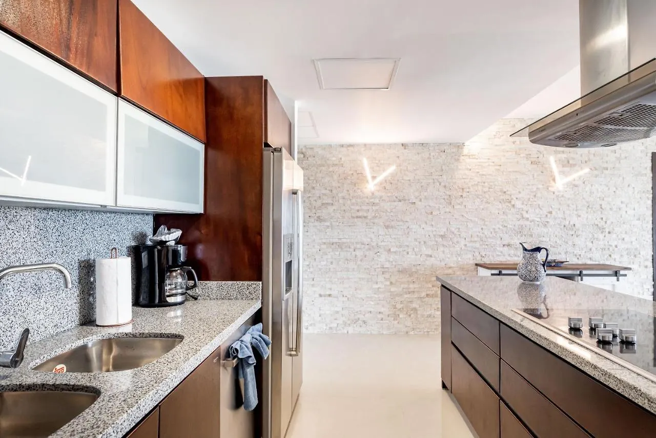 Gorgeous Ocean Front Apartment Casa Shell Condo Playa del Carmen