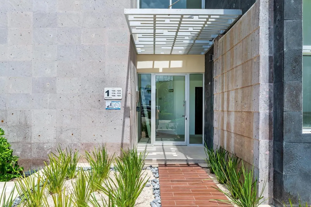 Gorgeous Ocean Front Apartment Casa Shell Condo Playa del Carmen