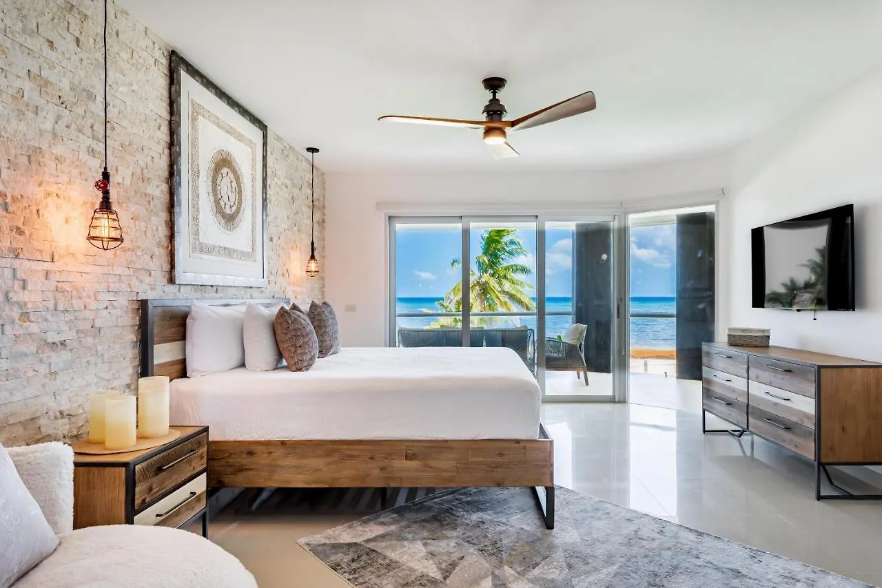 Gorgeous Ocean Front Apartment Casa Shell Condo Playa del Carmen