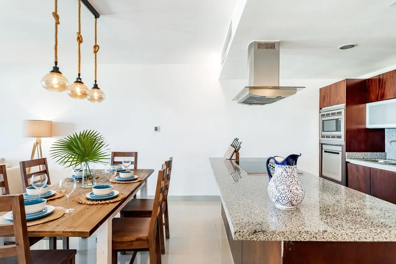 Gorgeous Ocean Front Apartment Casa Shell Condo Playa del Carmen