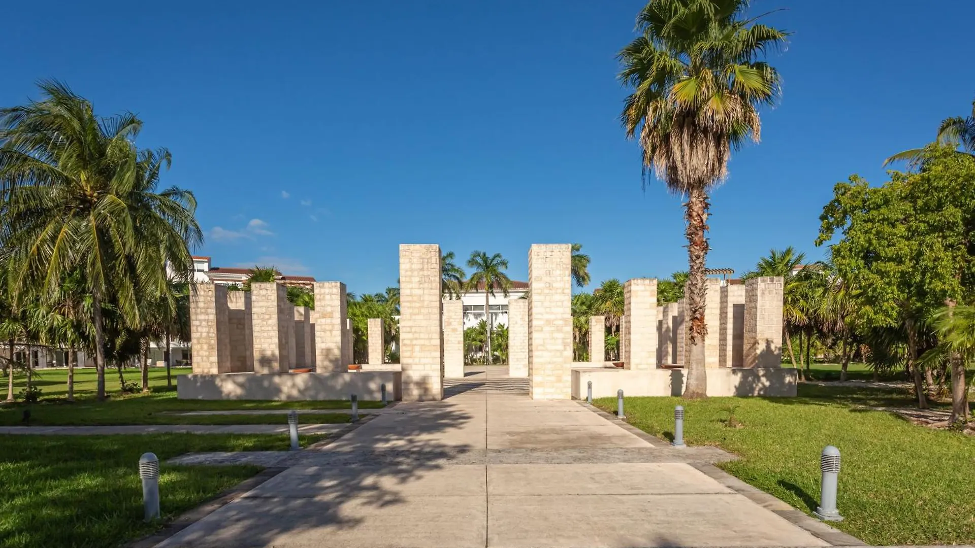 Gorgeous Ocean Front Apartment Casa Shell Condo Playa del Carmen