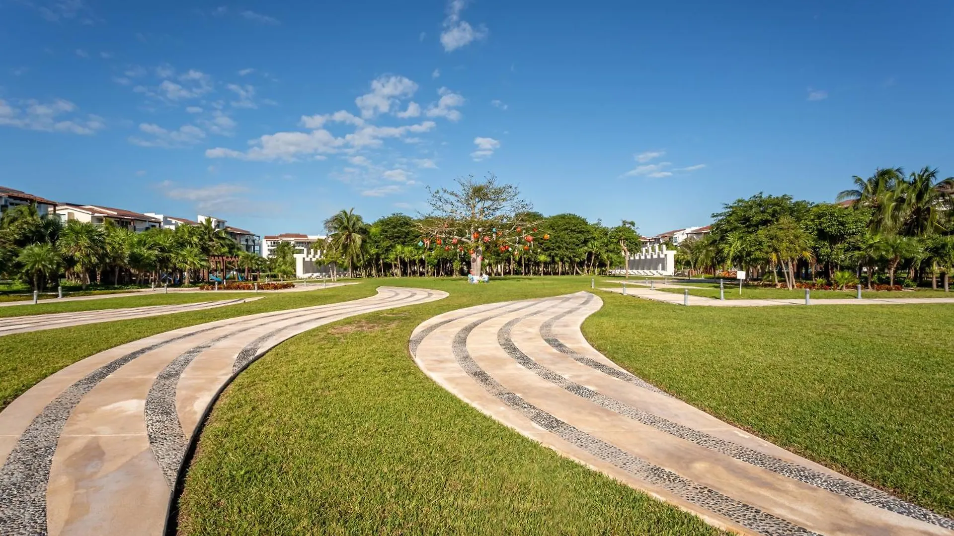 Gorgeous Ocean Front Apartment Casa Shell Condo Playa del Carmen Mexico