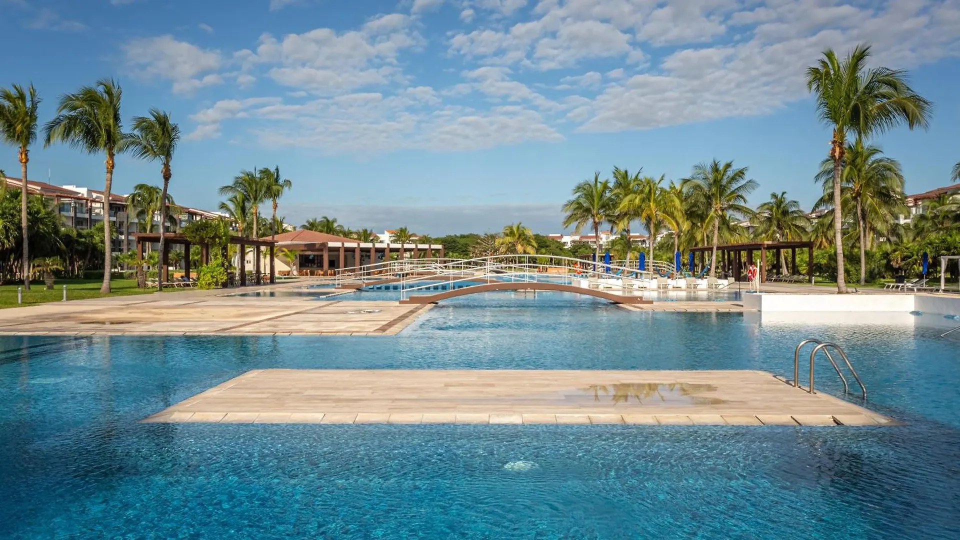 Gorgeous Ocean Front Apartment Casa Shell Condo Playa del Carmen